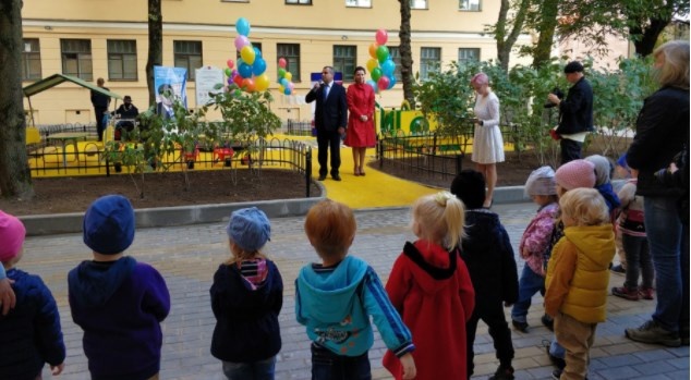 24 сентября 2020 года после проведенных работ по благоустройству состоялось торжественное открытие дворовой территории по адресу: ул.Красного Курсанта д.25