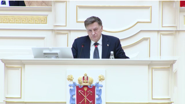 Вячеслав Макаров призвал отдельных депутатов «не шакалить по иностранным консульствам»
