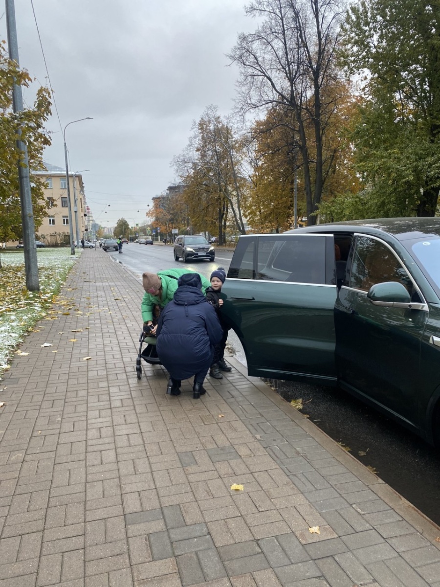 На территории Петроградского района проходит профилактическое мероприятие «Юный пешеход», целью которого является профилактика детского дорожно-транспортного травматизма.
